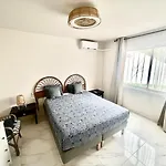 Arnold's Ocean View, Air Conditioner,