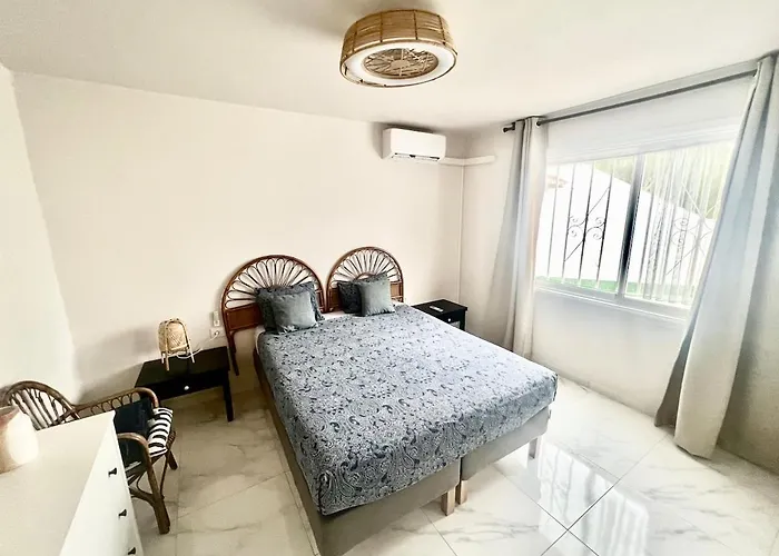 Arnold's Ocean View, Air Conditioner,