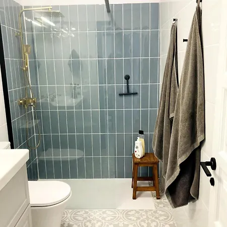 Arnold's Ocean View, Air Conditioner, 公寓