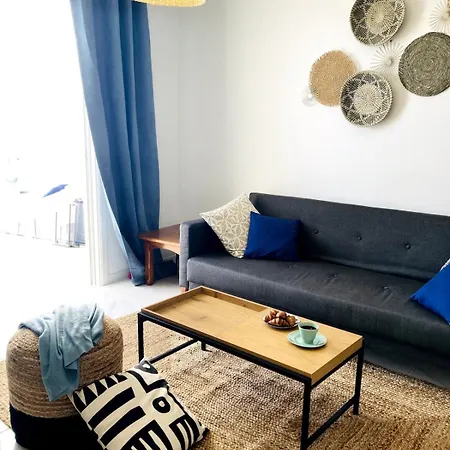 Arnold's Ocean View, Air Conditioner, 公寓